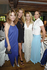 Cornelia Corba, Giulia Siegel, Sonja Kiefer, Doreen Dietel 30 Jahre ARTDECO Feier mit einer 5 Gänge Gourmetreise beim Feinkost Käfer in München am 26.06.2015  (©Foto: Artdeco)